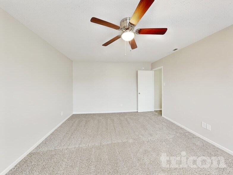 Building Photo - 2934 Ludwig Dr