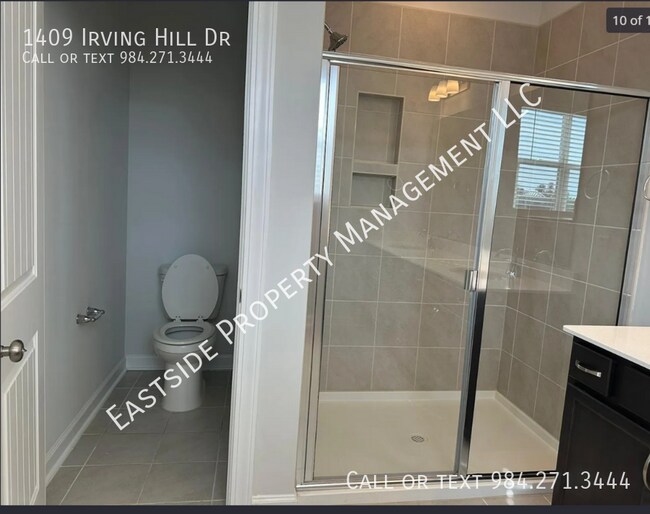 Building Photo - 1409 Irving Hl Dr