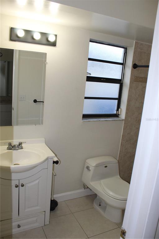 Building Photo - 5556 Pentail Cir