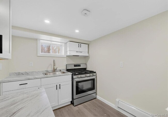 Building Photo - 149 Lewis Ln