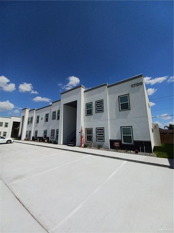 Primary Photo - 1700 New Orleans Cir