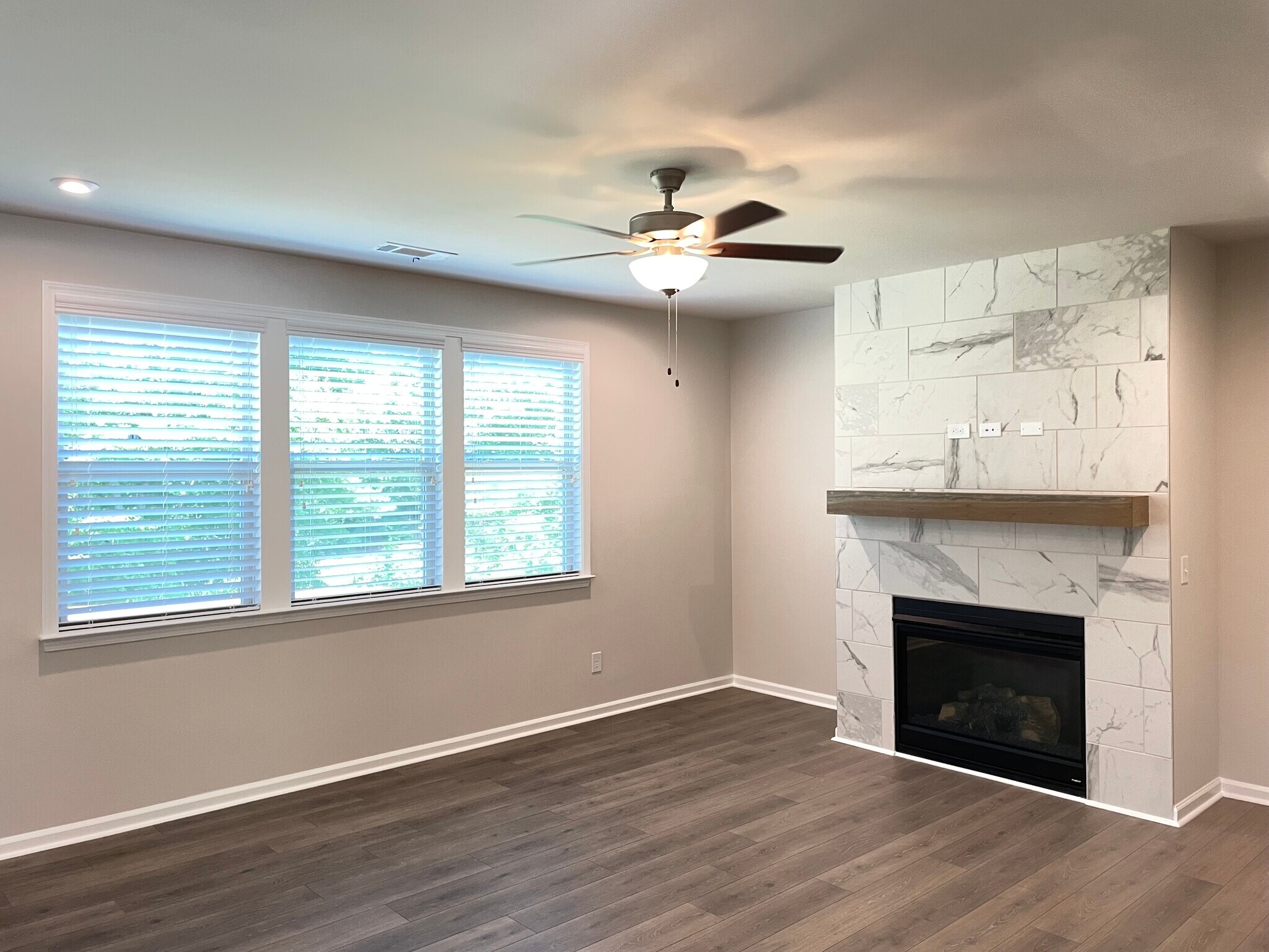 Building Photo - 5975 Stargazer Way