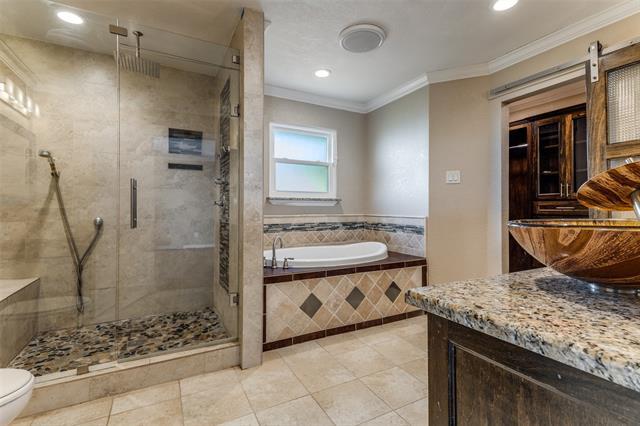 Building Photo - 8725 Hidden Hill Dr