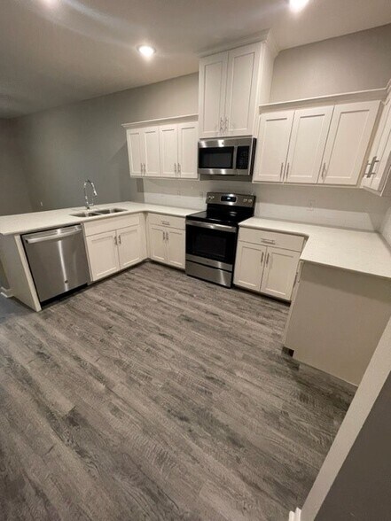 Building Photo - 8064 Cecil Dr