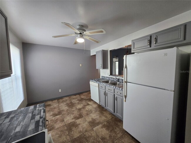 Building Photo - 4674 Prairie Point Blvd