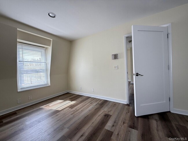 Building Photo - 904 South St