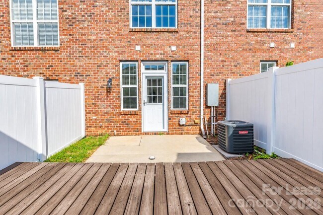 Building Photo - 163 Singleton Rd