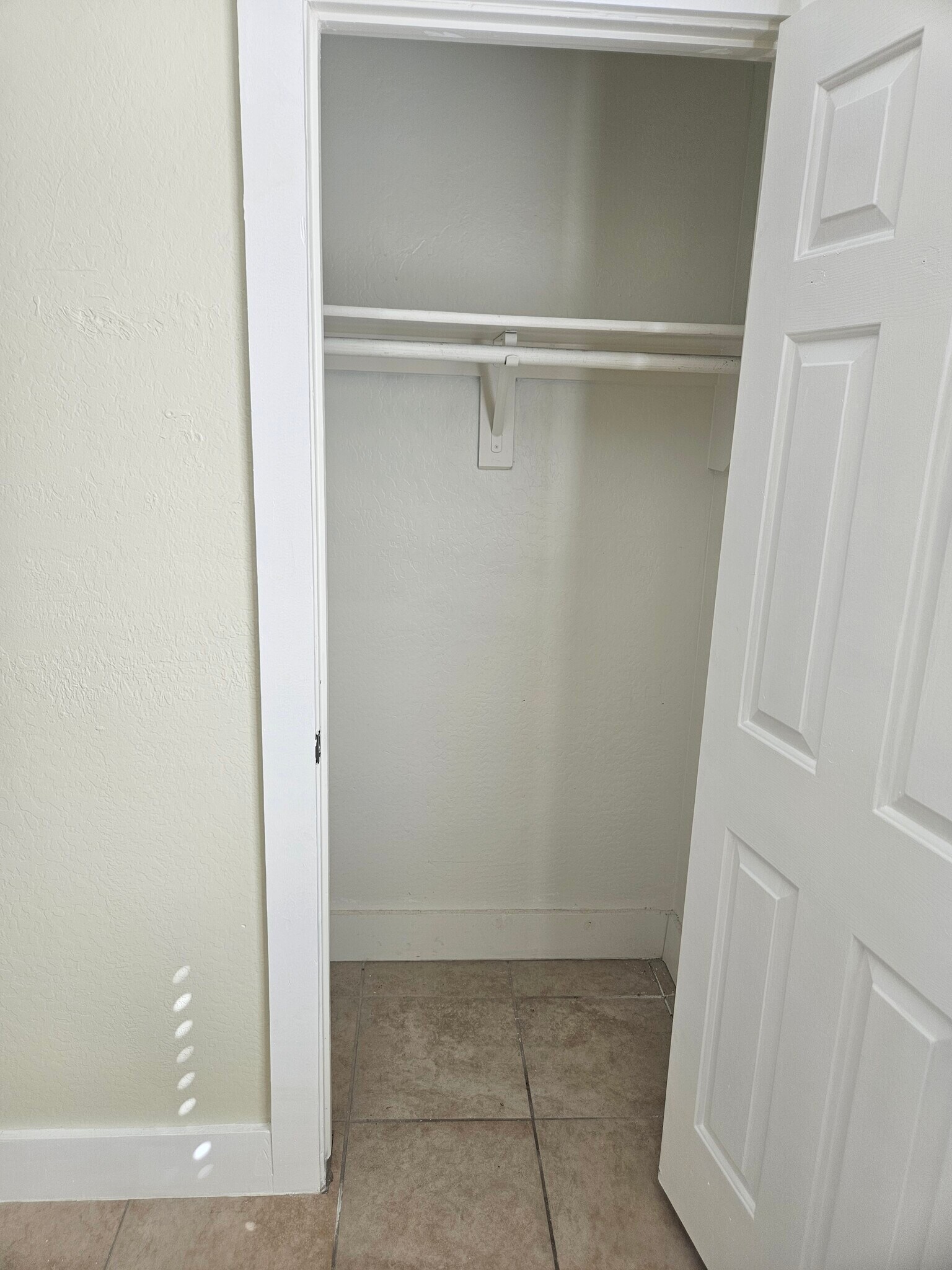 Building Photo - 9628 N 13th St