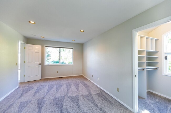 Building Photo - 18530 King Eider Ln