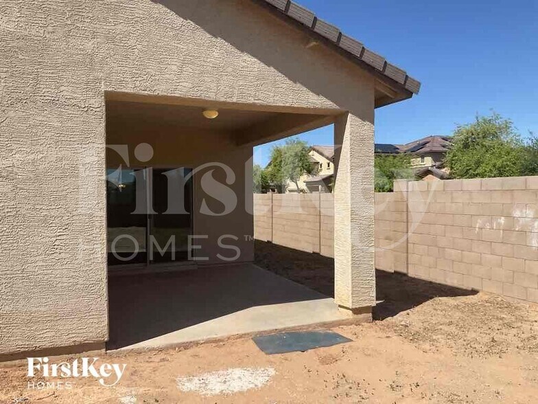 Building Photo - 13311 E Tumbleweed Ln