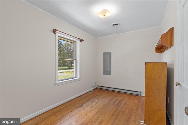 Building Photo - 786 Masons Beach Rd