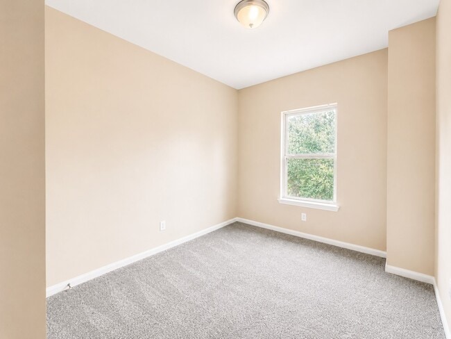 Building Photo - 3986 Avenue B