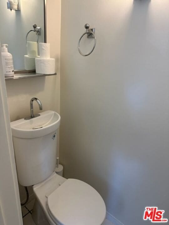 Building Photo - 1207 S Ogden Dr