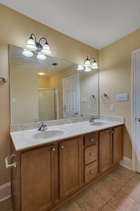 Building Photo - 102 Kendal Ct