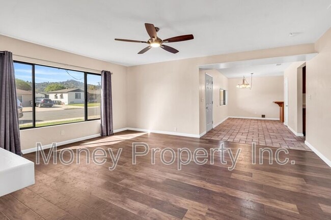 Building Photo - 622 Patricia Ln