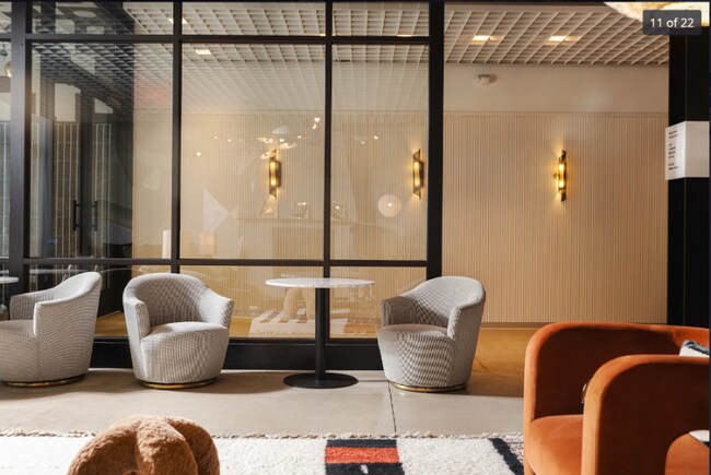 Building Photo - 1835 E Boston St