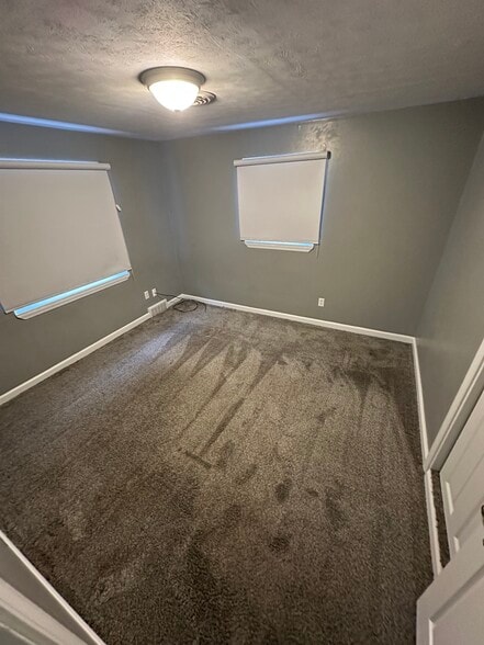 Building Photo - 3974 Maricarr Dr