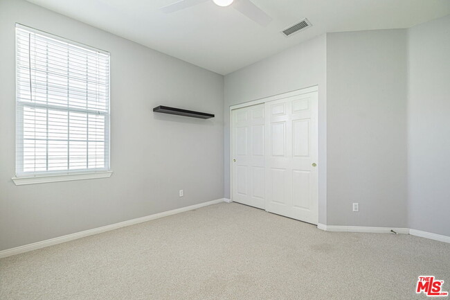 Building Photo - 23810 Bayview Ct