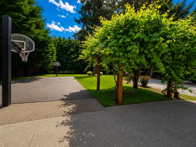 Building Photo - Spacious 3BD Rambler