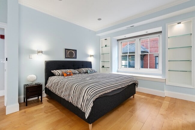 Building Photo - 17 Worcester Square