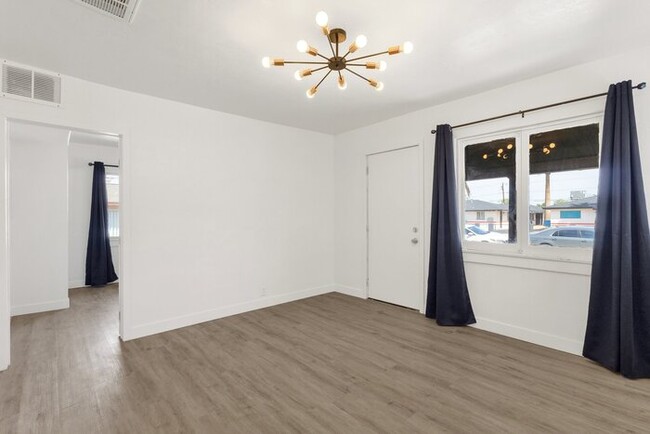Building Photo - Brand new 3 bedroom renovation next to His...