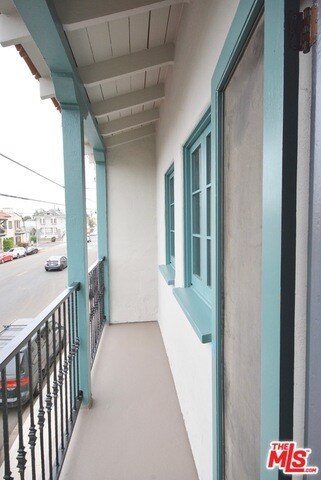 Building Photo - 1315 Riviera Ave