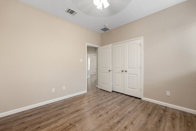 Building Photo - 11429 W Woodmark