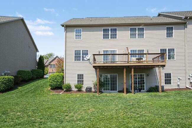 Building Photo - 5050 Mendenhall Dr.