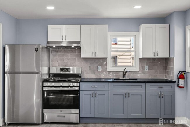 Building Photo - 29 Levinson Ave