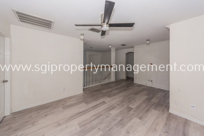 Building Photo - 6001 Pinwood Cir