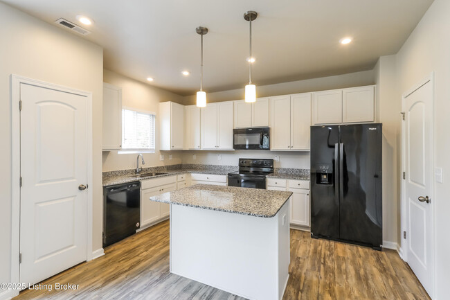 Building Photo - 111 Ardmore Crossing Dr