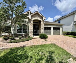 Building Photo - 8998 Fullerwood Ave