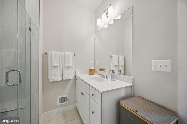 Building Photo - 44623 Wolfhound Sq