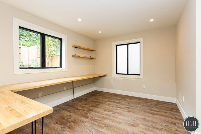 Building Photo - Exceptional Mid-Century 3BR Home in One of San Francisco's Hidden Gems