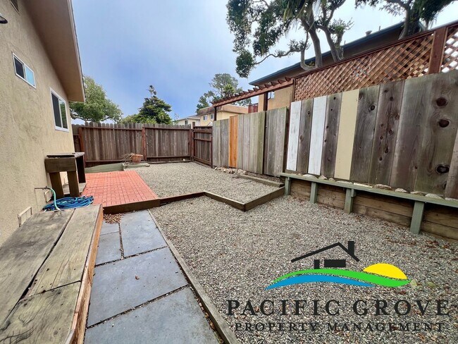 Building Photo - Holiday Special - Only $166.67 a day! Available NOW!