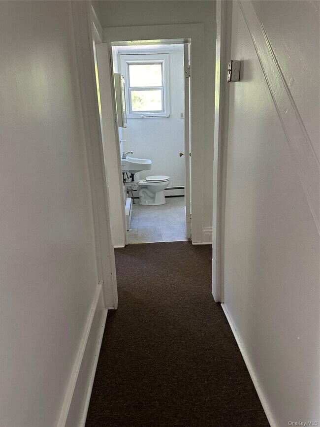 Building Photo - 1110 NY-94