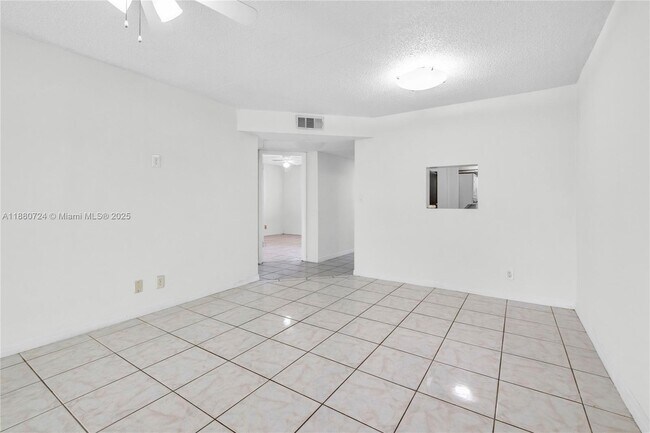 Building Photo - 7825 Fairview Dr