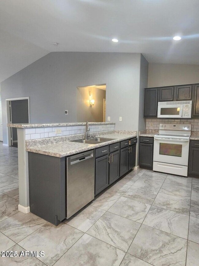 Building Photo - 11954 W Holly St