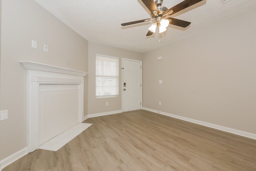 Building Photo - 51 Fairview Dr