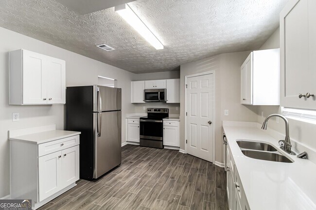 Building Photo - 6455 Alford Cir