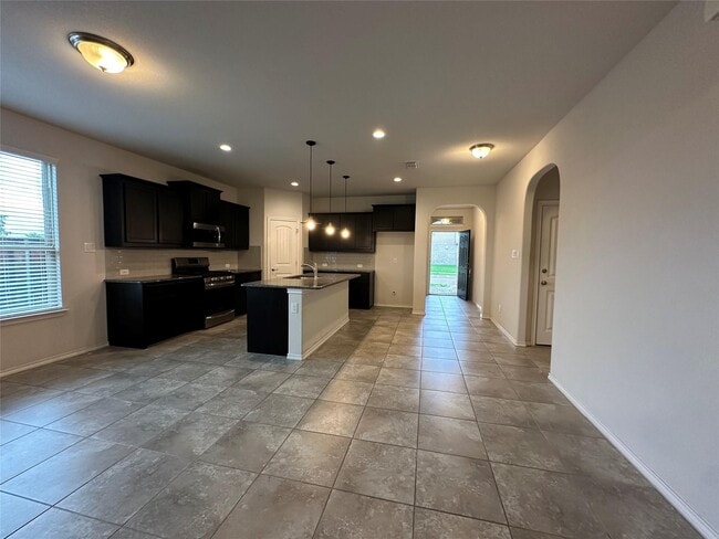 Building Photo - 2300 Sundown Mesa Dr