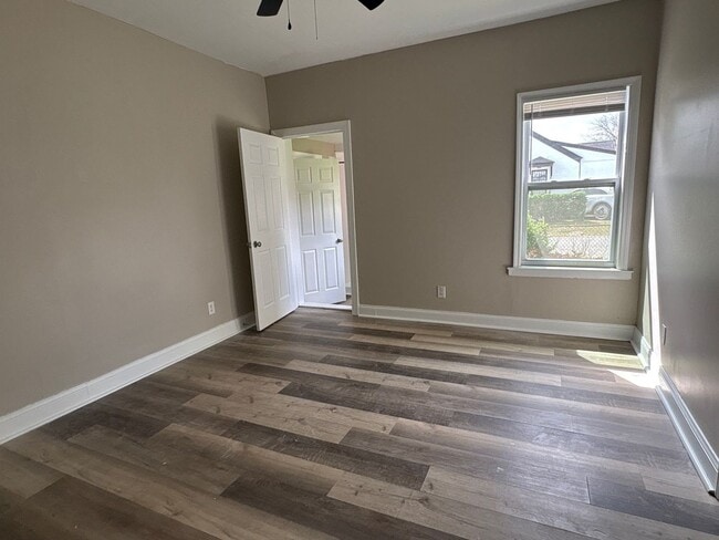 Building Photo - Newly Renovated Home in Hyde Park