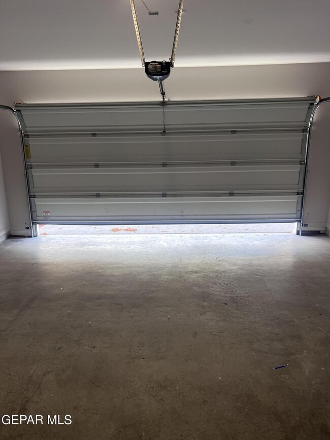 Building Photo - 807 HC Gilbert Minjares Dr