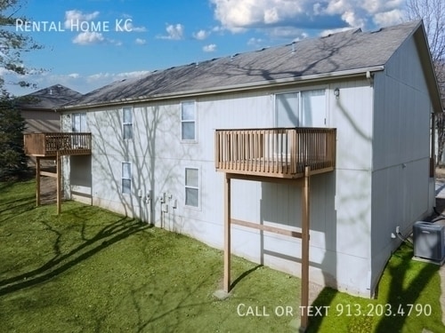 Building Photo - 5918 Brittany-