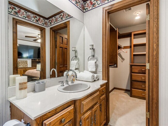 Building Photo - 3465 Brush Creek Rd