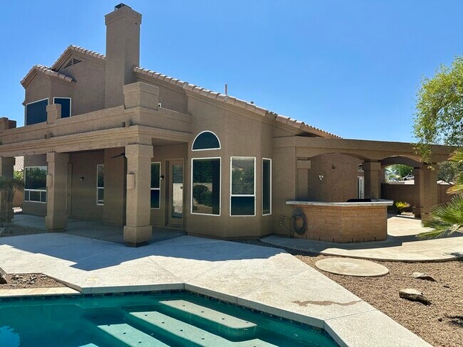 Building Photo - Spectacular Club West Executive home on co...