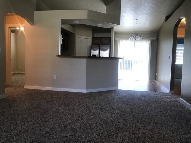 Building Photo - One of a Kind, Beautiful single-level family home in the SW Boise