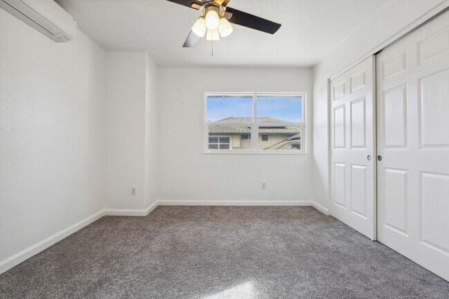 Building Photo - 4 Bed, Pet Friendly Kapolei Home