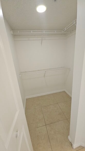 Walk in closet - 2033 SE 10th Ave