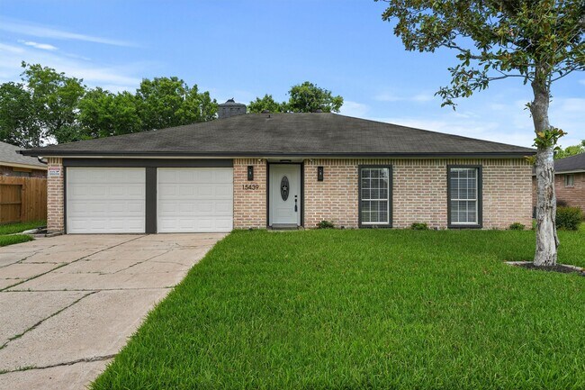 Building Photo - 15439 Indian Woods Dr